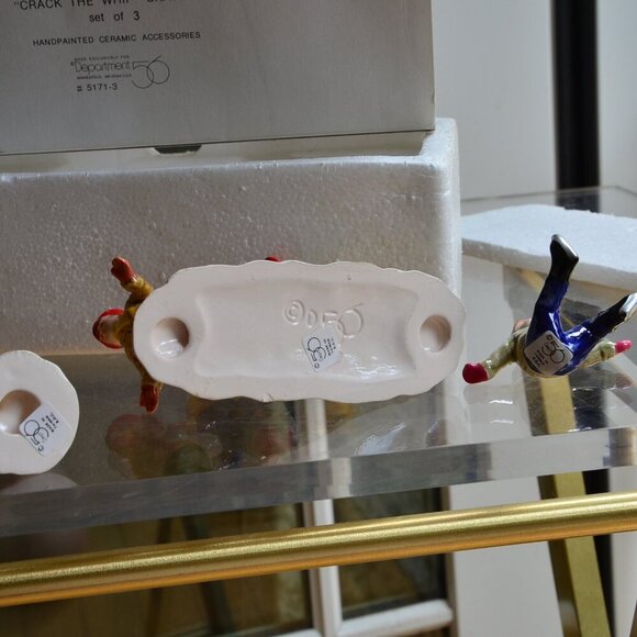 Dept 56 Department 56 Crack The Whip Skaters (set of 3)The Original Snow Village - Picture 5 of 9